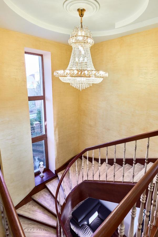 Villa De Jardin Supreme Bobritsa 外观 照片